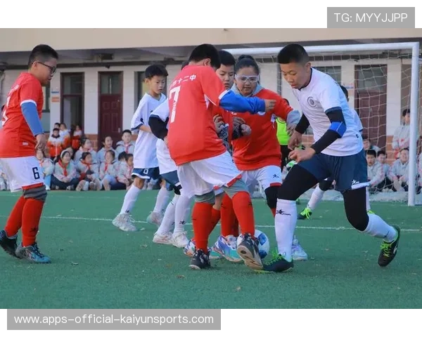 联盟启动校园足球推广计划，扩大群众基础，关于开展校园足球的政策